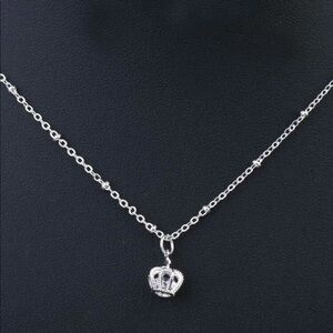 3/$30 🤍 Crown Pendant Necklace